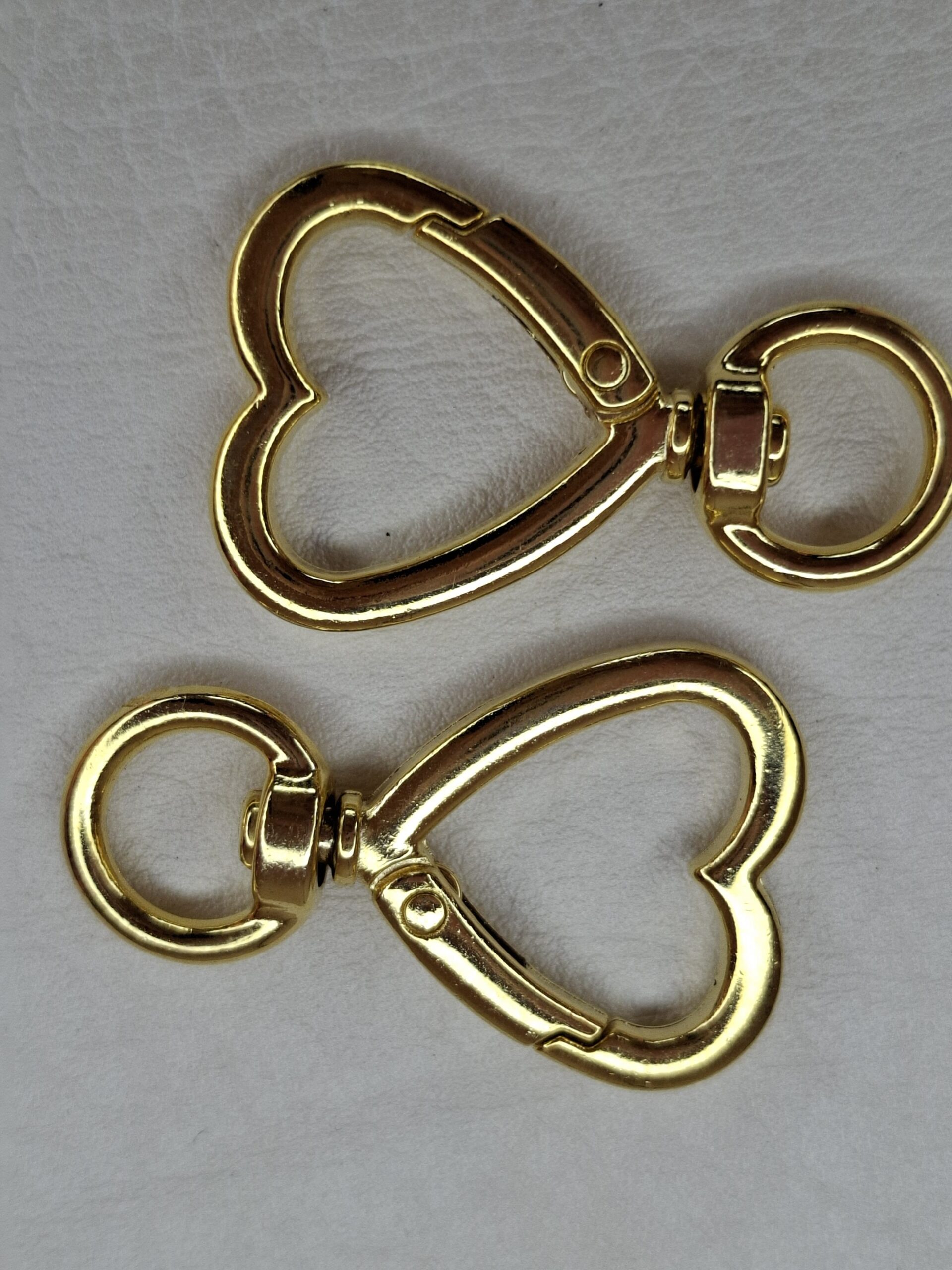 Base para llavero corazón dorado